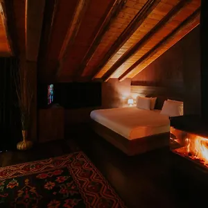 Dim's Hotel Korce